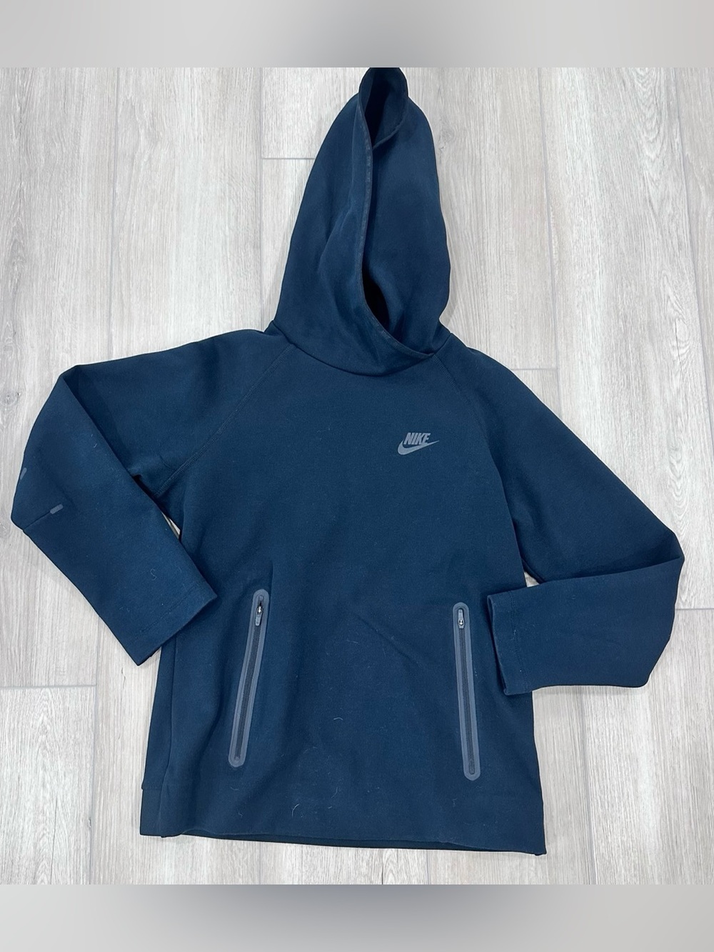 Nike tech fleece women’s hoodie black medium